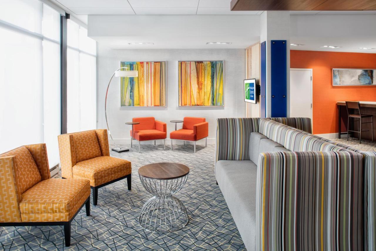 Holiday Inn Express East Peoria - Riverfront By Ihg Kültér fotó